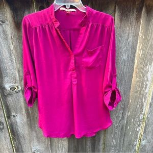 Hawthorn Women’s Tunic Top Size L Button Sleeves Fuchsia Preowned front pocket